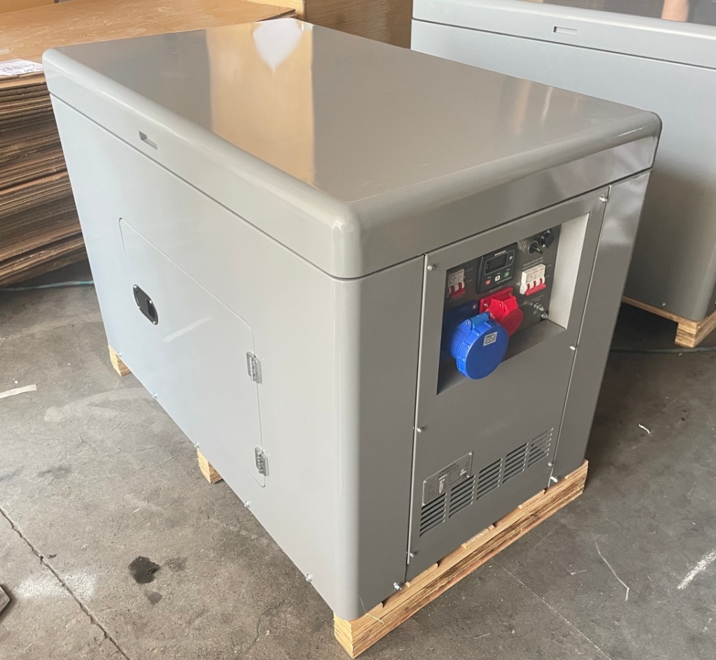 Дизельная электростанция AMPEROS LDG15000S-3 в кожухе