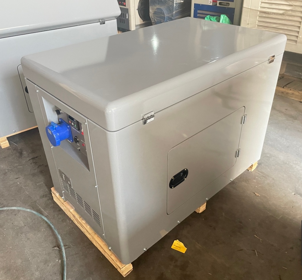 Дизельная электростанция AMPEROS LDG15000S в кожухе